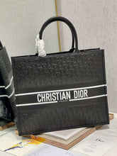 Christian Dio_r Tote Bag with pouch 554