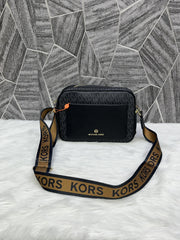 Michael Kors MK Maeve Camera Bag With Dust Cover Black