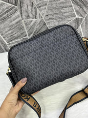 Michael Kors MK Maeve Camera Bag With Dust Cover Black