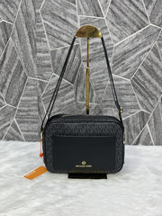 Michael Kors MK Maeve Camera Bag With Dust Cover Black