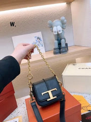 Tods T Timeless Logo-Plaque Shoulder Bag With OG Box & Dust Bag (Black-RV629)