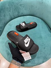 Nikke Victori One Slide Black White fixed