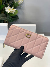 Coach_Accordion_Pillow_Zipper_Wallet_With_OG_Box_Dust_Bag_(Pink-856)