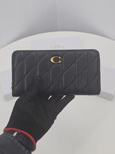 Coach Accordion Pillow Zipper Wallet With OG Box Dust Bag (Black-857)