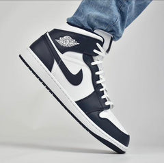 NIKEE AIR JORDAN 1 MID OBSIDIAN