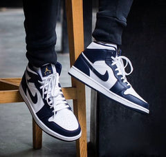 NIKEE AIR JORDAN 1 MID OBSIDIAN