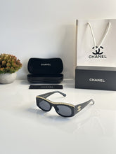 Chanel WMNS 8316 Gold Black
