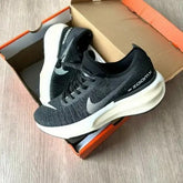 Nike Zoom X Run 3 INVINCIBLE BLACK