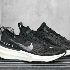 Nike Zoom X Run 3 INVINCIBLE BLACK