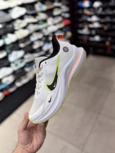 Nike Zoom Smiley 2. 0 White