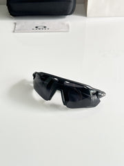 OAKLEY 9208 Black