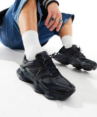 New Balance 9060 Triple Black