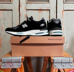 New Balance 991 V2 Black Grey