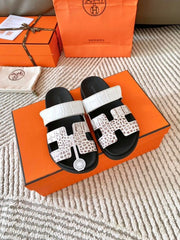 HERMES Calfskin Mens Chypre Sandals White Crocodile