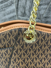 Michael Kors Jet Set Tote Travel Signature With Dust Bag (19015 Coffee Brown)