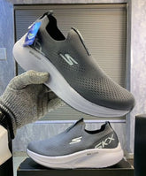 SKECHERS SLIP INS MAX CUSHIONING SUSPENSION GREY