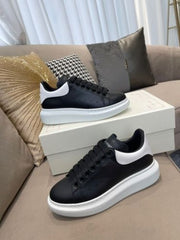 Alexander McQueen Black Premium Sneakers Semi UA
