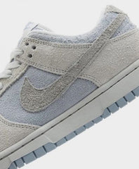 NIKE SB DUNK LOW ARMORY BLUE PHOTON DUST
