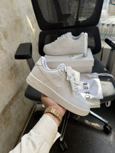 Nike airforce 1 first leather ua mens with bag keychain bottle lace
