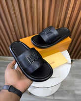 LOUIS VUITTON LV LOGO SLIDE