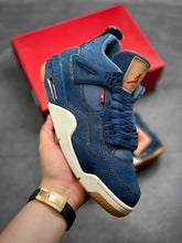 AIR JORDAN 4 LEVIS DENIM SEMI UA