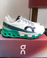 On Running Cloudmonster Hyper Undyed Mint