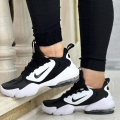 Nike air max alpha savage 2 black white