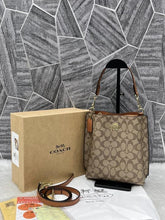 Coach Mollie Bucket Bag With OriginalBox DustCover Tags BagCharm