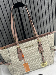 Michael Kors Beige Pink Voyager With DustCover Premium Highend