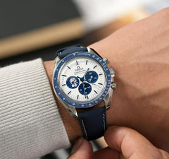 Omega speed master Snoopy 50Th Anniversary