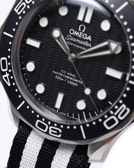 Omeg_a Seamaster Diver 300 Automatic Black White