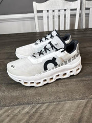 On Running Cloud Monster 1 All White