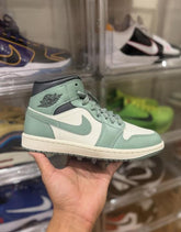 Nike WMNS AIR JORDAN 1 MID JADE SMOKE