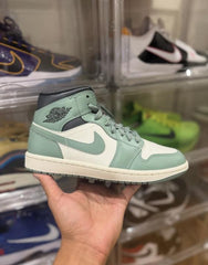Nike WMNS AIR JORDAN 1 MID JADE SMOKE