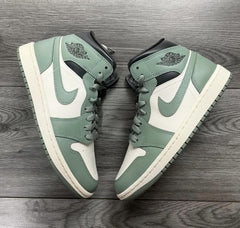 Nike WMNS AIR JORDAN 1 MID JADE SMOKE