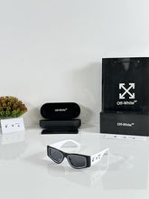 Off White 6 Black White