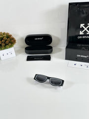 Off White 6 Black White