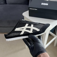 ONITSUKA TIGER BLACK WHITE SABOT