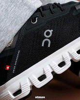 On Cloud 6 Coast Black White 902