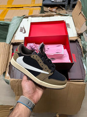 UA Jordan x Travis Scott Air Jordan 1 Low sneakers