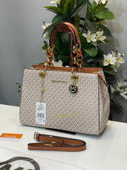 Michael Kors Cynthia Signature Bag With Dust Bag (5340 Beige Brown)