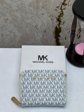 MICHAEL KORS MINI PREMIUM WALLET WITH OG BOX MK 60067 WHITE