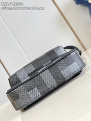 Louis Vuitton Avenue Unisex Sling Bag NM With Dust Bag 14953 Black Glitch