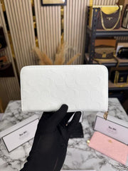 COACH EMBOSSED ZIP WALLET WITH GOLD HARDWARE INCLUDES BOX AND DUST BAG (CD002-WHITE)