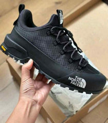 NorthFace Goretex Sneaker Vibram Sole