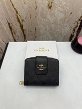 COACH PREMIUM WALLET WITH OG BOX AAA 9111 ( COFFEE)