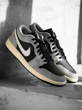Air Jordan 1 Low Light Smoke Grey