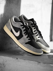 Air Jordan 1 Low Light Smoke Grey