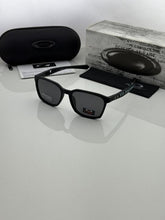 Oakley 3389 black