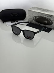 Oakley 3389 black